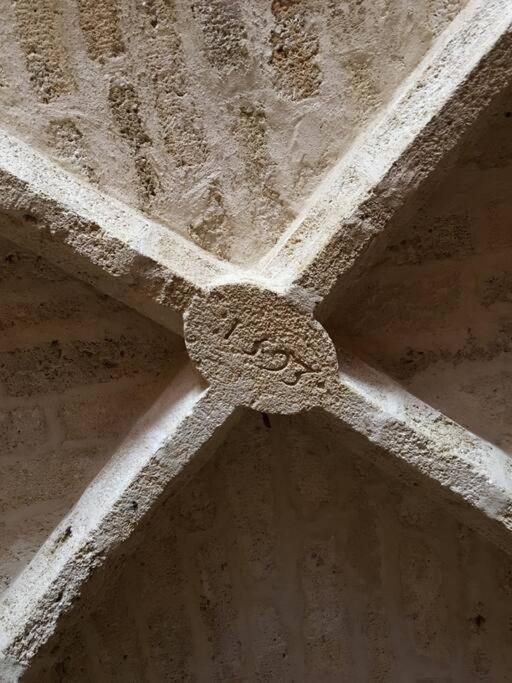 Stunning Medieval Getaway Vic-la-Gardiole Exterior foto