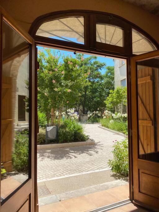 Stunning Medieval Getaway Vic-la-Gardiole Exterior foto